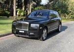 Black Rolls Royce Cullinan 2019